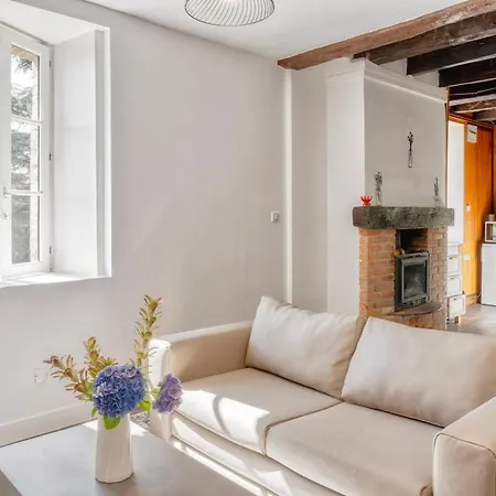 House With A Private Hot Tub And Medieval Garden Ferienhaus Saint-Pierre-de-Frugie