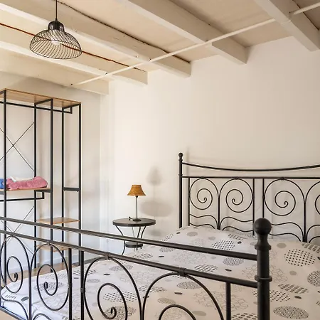 House With A Private Hot Tub And Medieval Garden Ferienhaus Saint-Pierre-de-Frugie